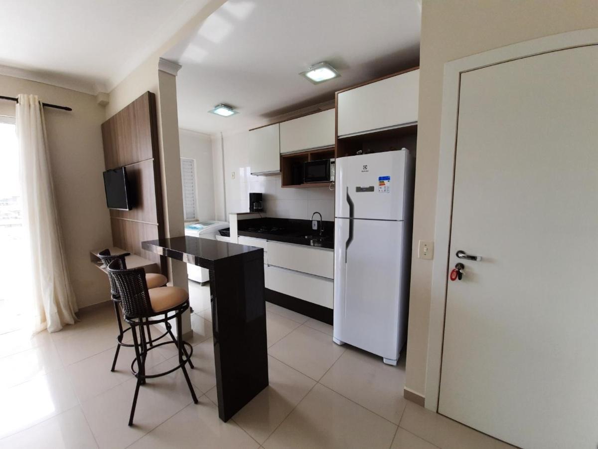 Apartamento 3 Quartos 8 Pessoas A 50 Mts Da Praia De Bombas, A 100M Da Passarela Do Ribeiro Бомбиньяс Экстерьер фото